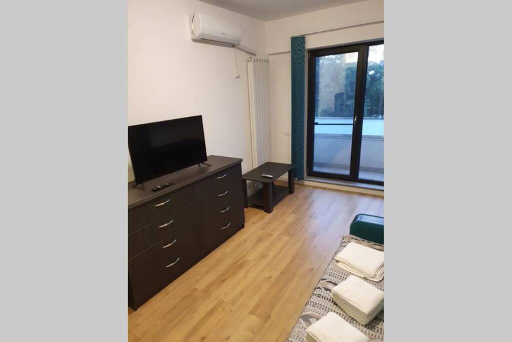Ferienwohnung Confort Studio With A Marvelous Kitchen Bukarest Exterior foto